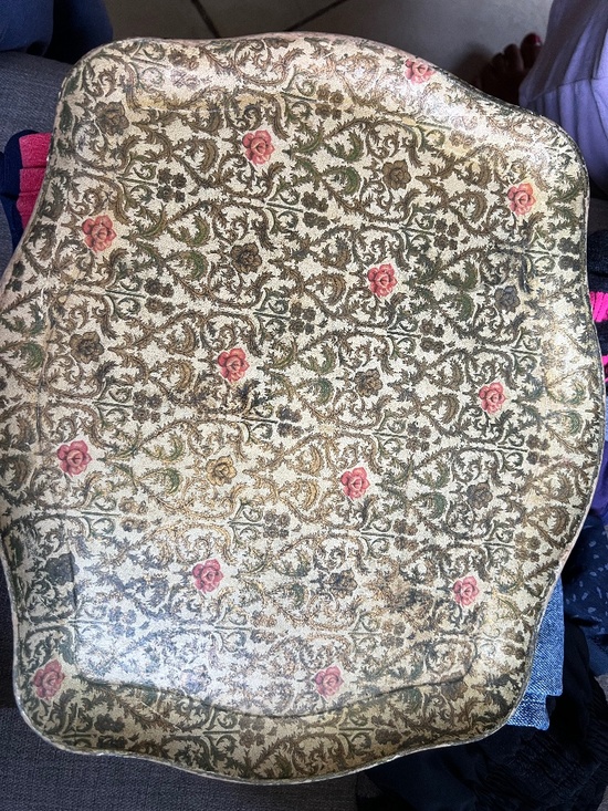 Other - A vintage papier-mâché serving tray
